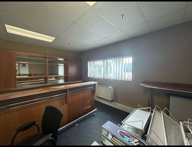 4,113M² WAREHOUSE TO LET IN TUNNEY
